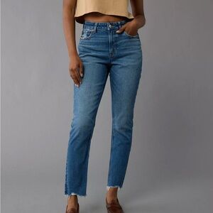 American Eagle Strigid Mom Jean